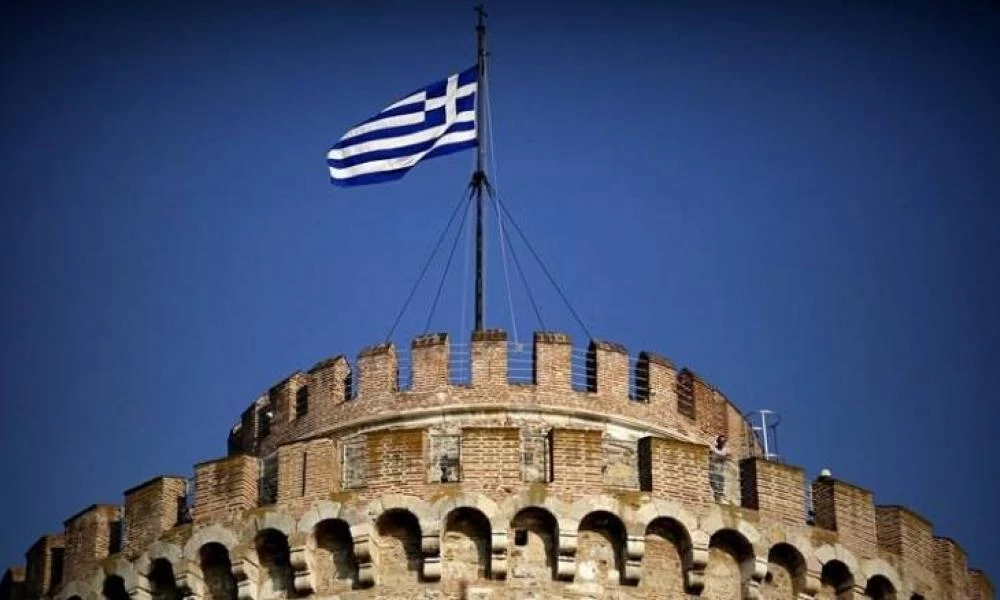 Φωταγώγηση του Λευκού Πύργου στα χρώματα της σημαίας της Αρμενίας